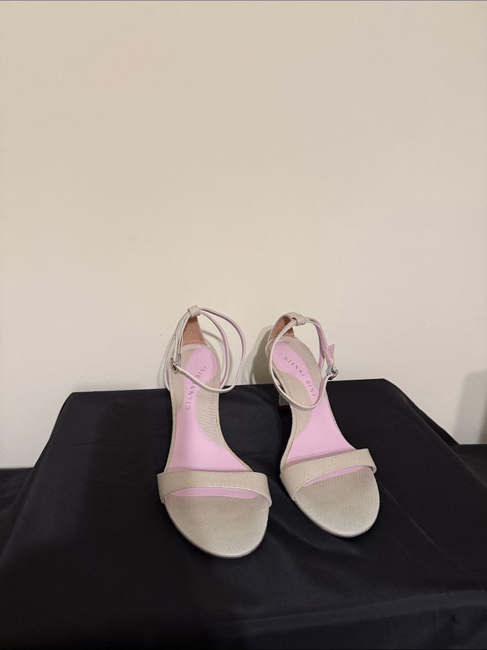 Gianni Bini Snake skin sandals